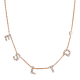 Collana con iniziali in zirconi e castone diamantato