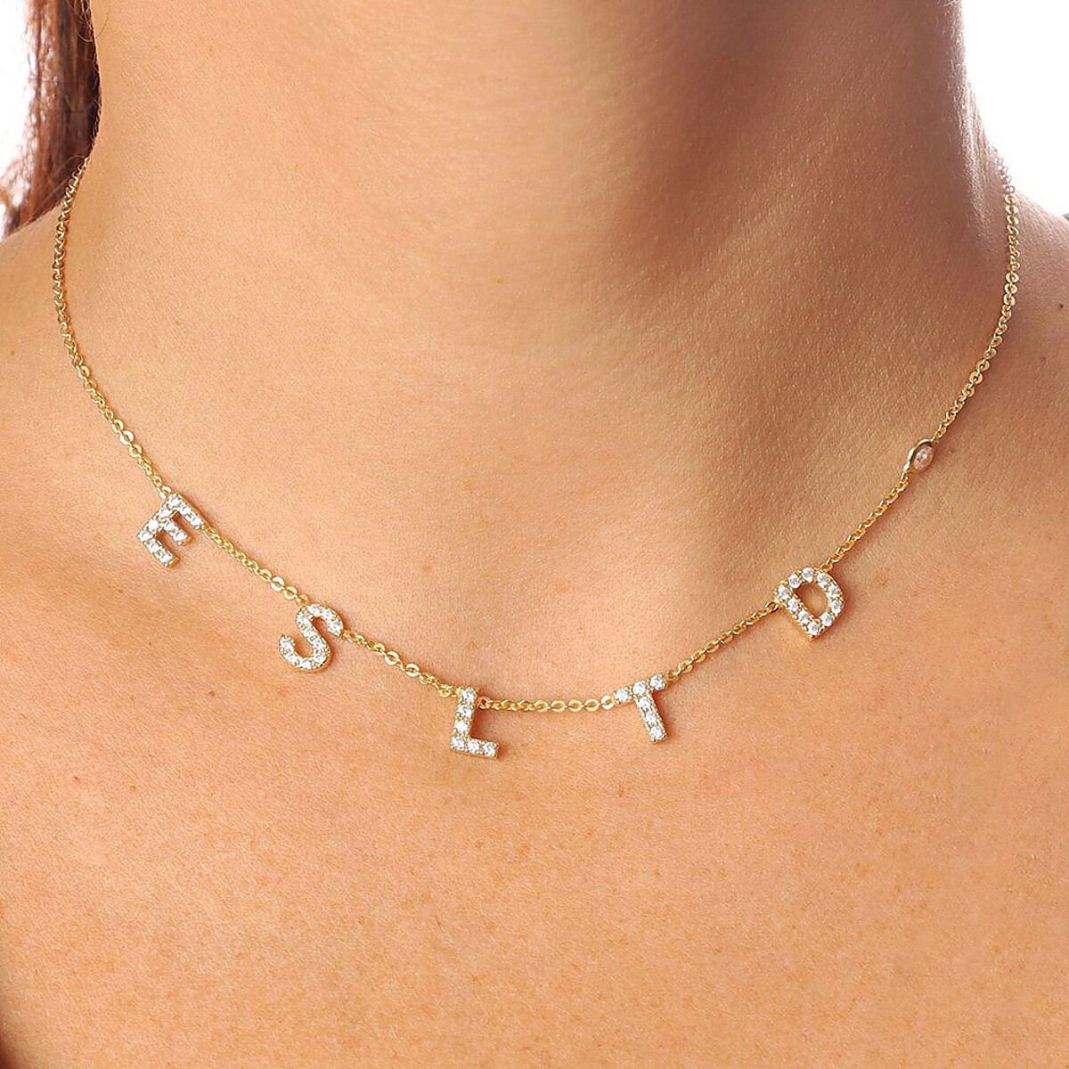 Philip Jones Collana Iniziale Lettera O Oro Rosa Con Cristalli Zircondia - Elegante E Brillante